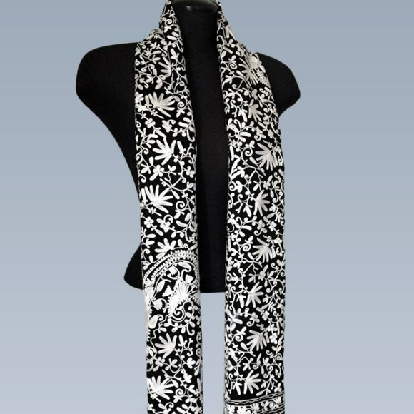 Pashmina shawl, women travel wrap, Scarves and Wraps, Lightweight shoulder wrap - Picture 5 of 9